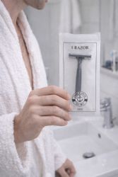 100 Bulk Yacht & Smith Double Blade Razor In Film Bag