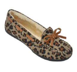 18 Bulk Children's Moccasin Slippers With Faux Fur Lining In Leopard